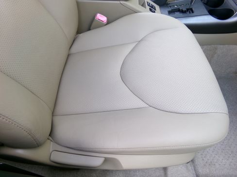 Used 2009 Toyota RAV4 Limited image 12