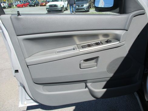 Used 2007 Jeep Grand Cherokee Laredo image 18