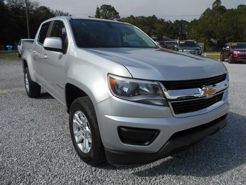 Used 2020 Chevrolet Colorado LT image 2