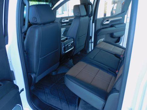 Used 2024 Chevrolet Silverado 1500 2WD Crew Cab High Country image 28