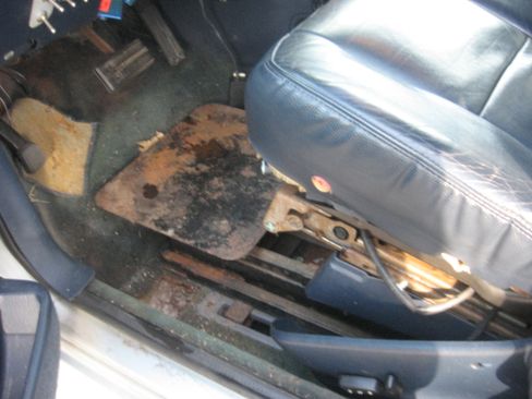 Used 2001 Chrysler Town & Country Limited image 8