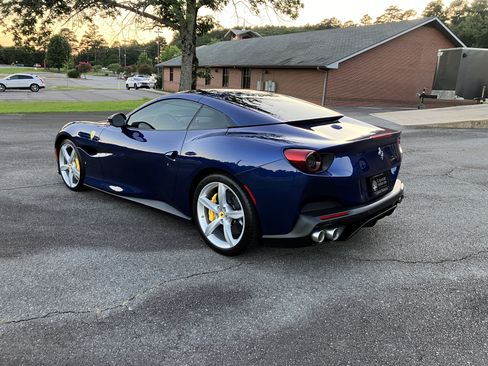Used 2019 Ferrari Portofino UNAVAIL RWD image 5