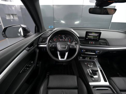 Used 2020 Audi Q5 2.0T Premium image 23