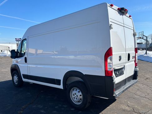 Used 2019 RAM ProMaster 2500 image 2