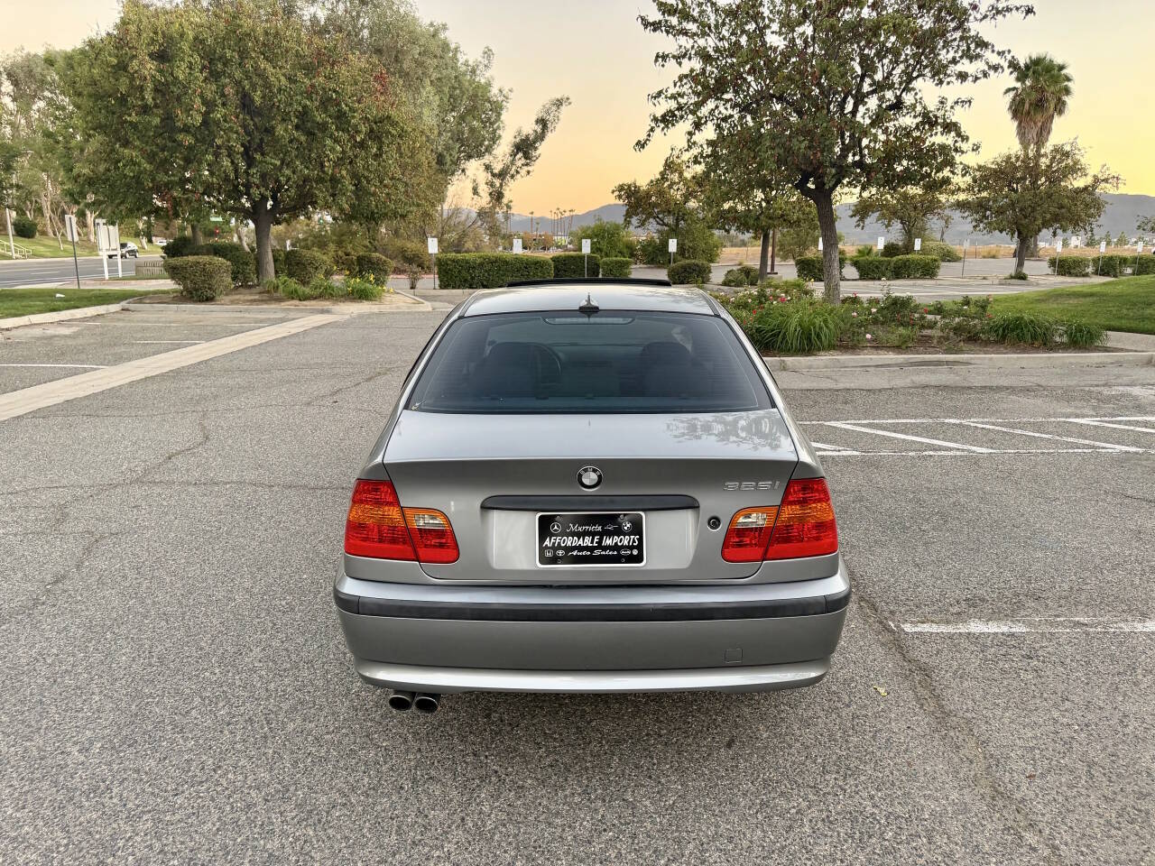 Used 2004 BMW 325i Sedan RWD image 11