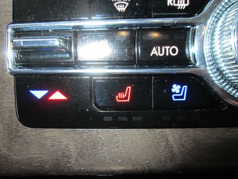 Used 2024 Lincoln Aviator Reserve RWD image 8