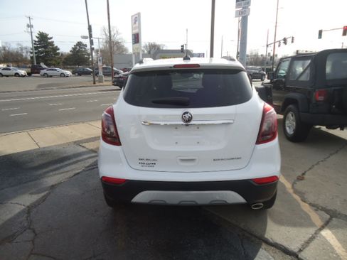 Used 2017 Buick Encore Essence image 3