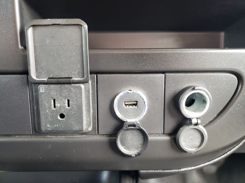 Used 2020 Chevrolet Express 2500 image 17