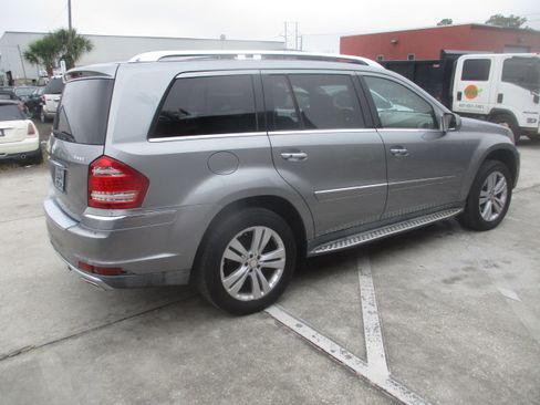 Used 2010 Mercedes-Benz GL 450 image 6