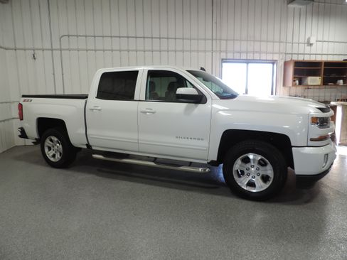 Used 2016 Chevrolet Silverado 1500 LT Z71 image 10
