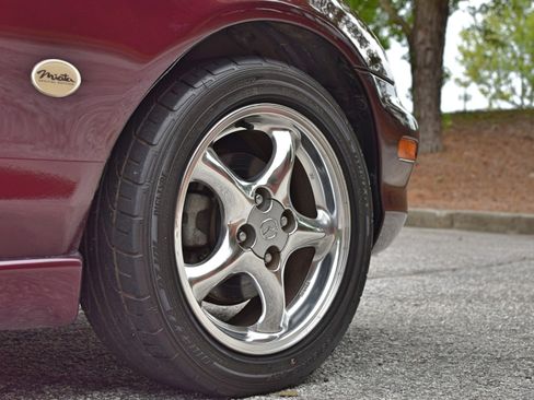 Used 2000 MAZDA MX-5 Miata Special Edition image 24