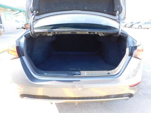 Used 2021 Nissan Sentra S image 7