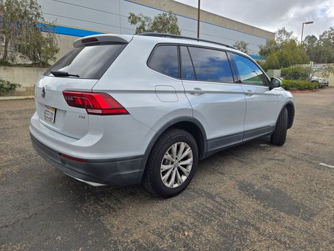 Used 2018 Volkswagen Tiguan S image 4