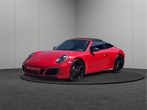 Used 2018 Porsche 911 Targa 4 GTS image 4