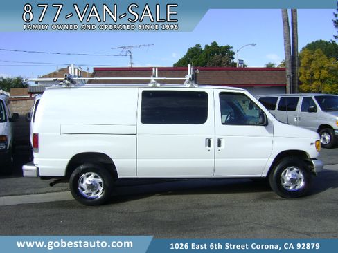 Used 2002 Ford E-350 and Econoline 350 image 1