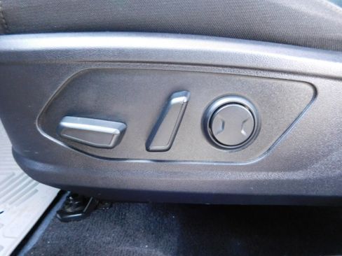 Used 2022 Hyundai Santa Cruz SEL image 9