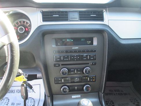 Used 2013 Ford Mustang GT Coupe RWD image 9
