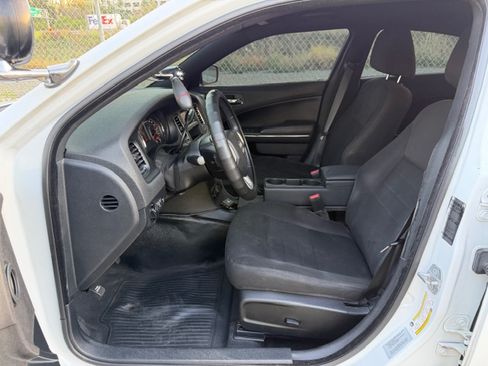 Used 2014 Dodge Charger AWD/4WD image 13