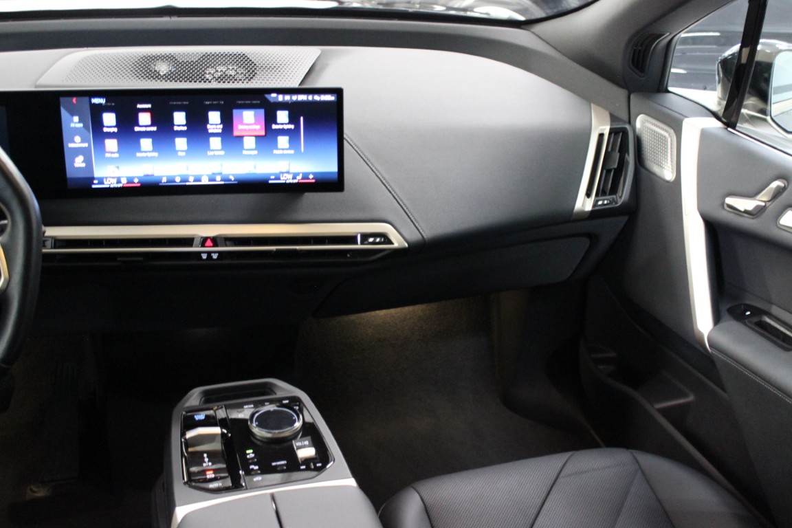 Used 2024 BMW iX M60 AWD/4WD image 38
