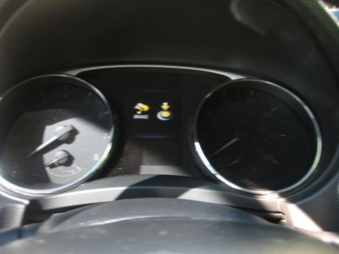 Used 2015 Nissan Rogue AWD image 10