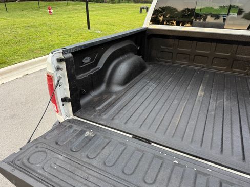 Used 2018 RAM 1500 2WD Crew Cab Laramie image 45
