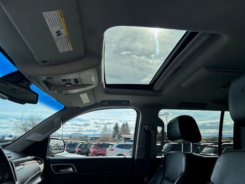 Used 2016 GMC Yukon XL Denali image 22