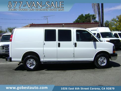 Used 2017 GMC Savana 2500 image 1