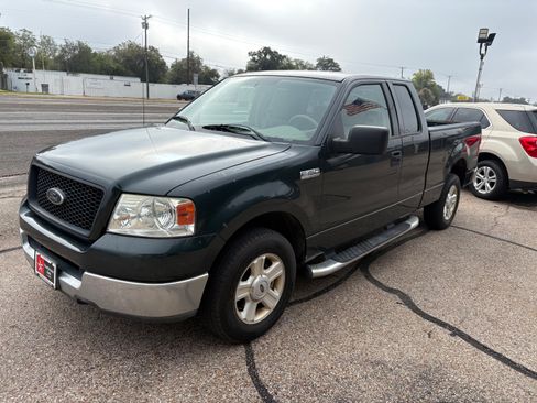 Used 2004 Ford F150 XLT image 1
