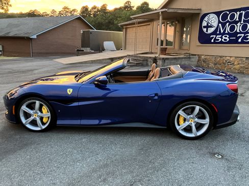 Used 2019 Ferrari Portofino UNAVAIL RWD image 4