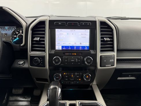 Used 2020 Ford F150 Lariat image 23