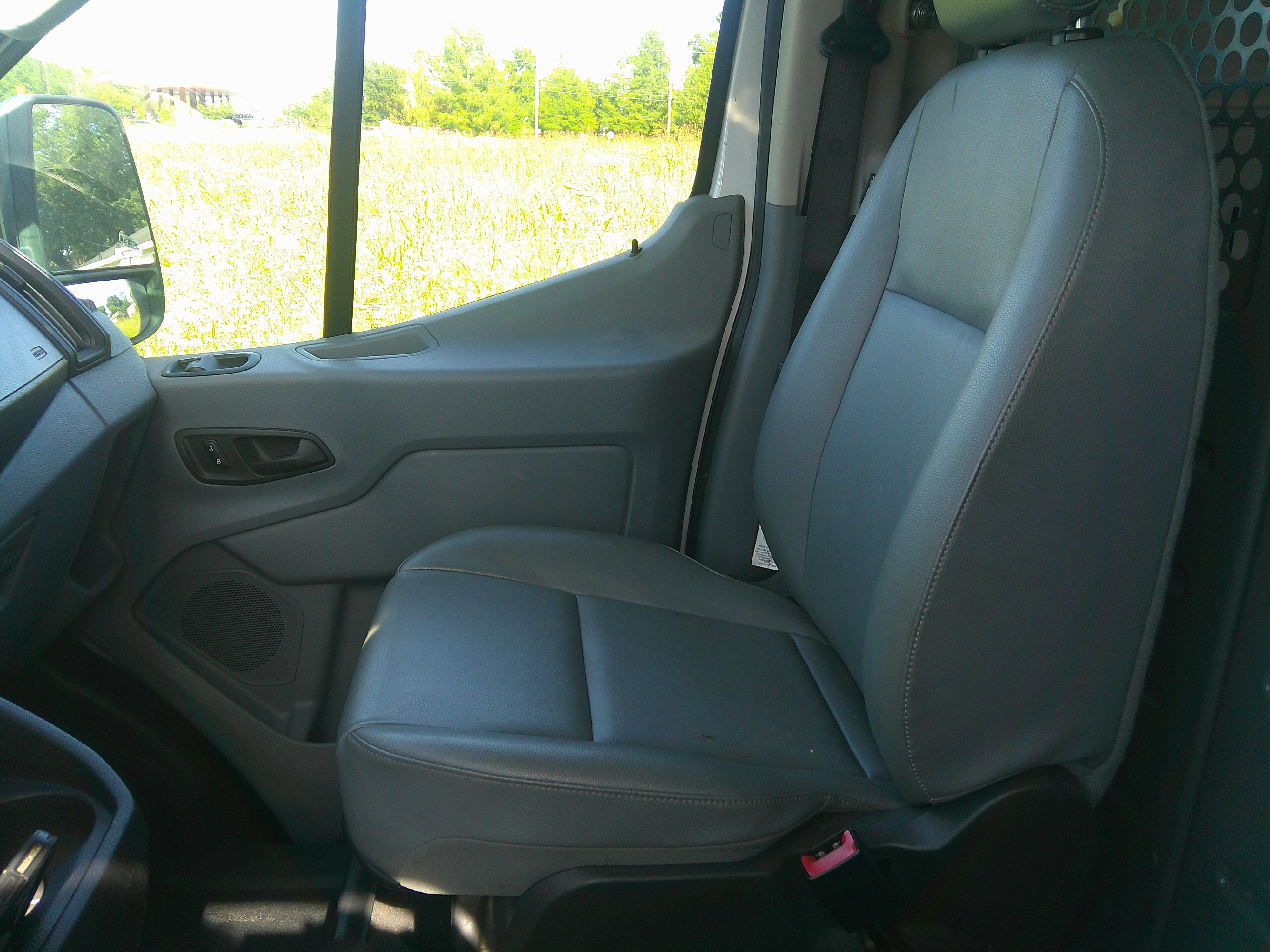 Used 2019 Ford Transit 150 XL RWD image 11