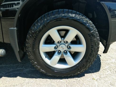 Used 2013 Nissan Titan 4x4 Crew Cab SV image 23