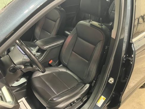 Used 2020 GMC Acadia SLT image 8