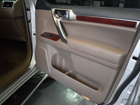 Used 2016 Lexus GX 460 GX 460 Premium Sport Utility 4 AWD/4WD image 57