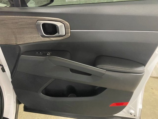Used 2023 Kia Sorento AWD X-Line EX image 30