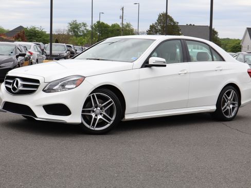 Used 2014 Mercedes-Benz E 350 4MATIC Sport image 2