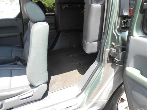 Used 2005 Honda Element 2WD LX image 14