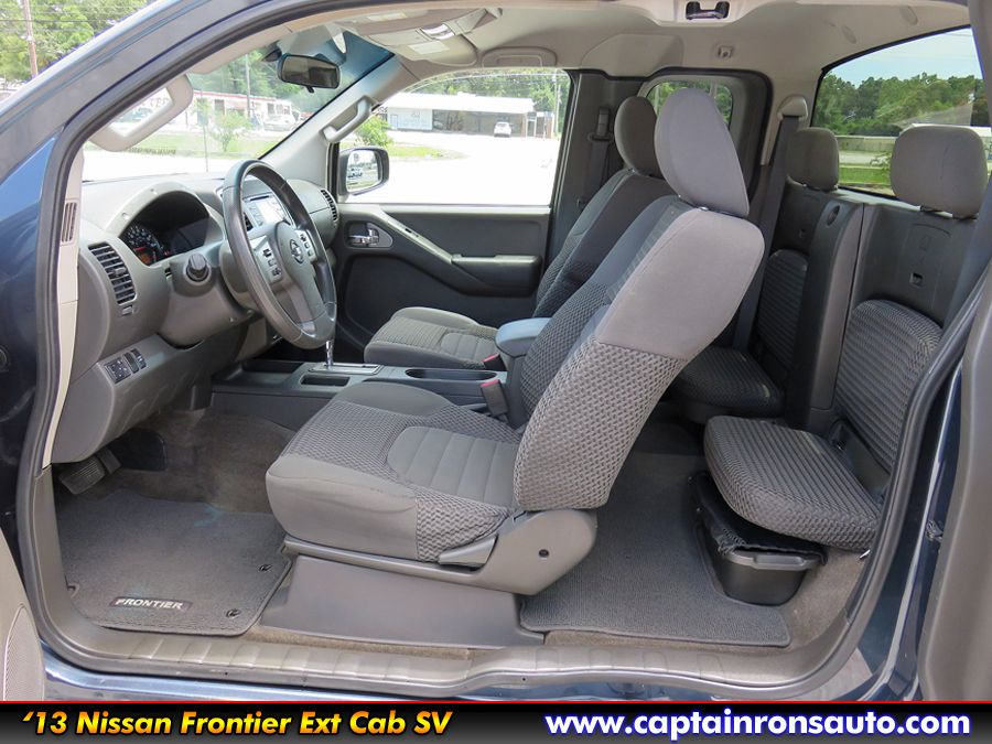 Used 2013 Nissan Frontier King Cab SV RWD image 7