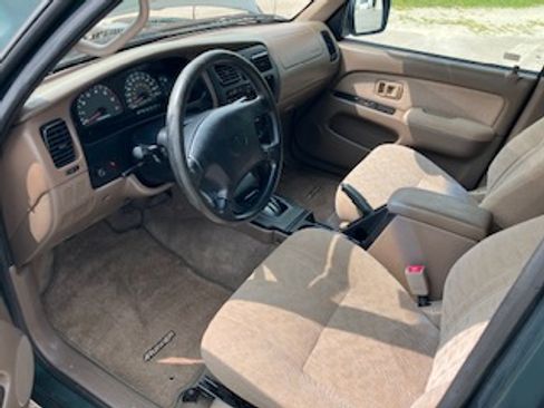Used 2000 Toyota 4Runner 2WD image 3