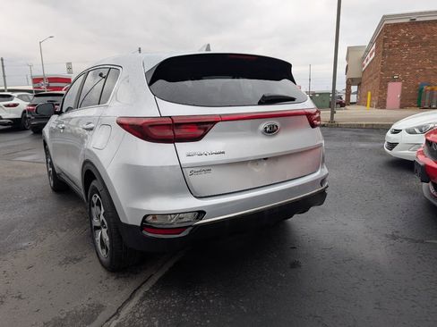 Used 2020 Kia Sportage LX image 4