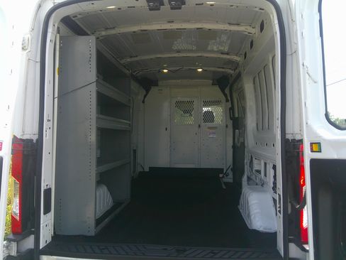 Used 2017 Ford Transit 250 148 Medium Roof RWD image 7