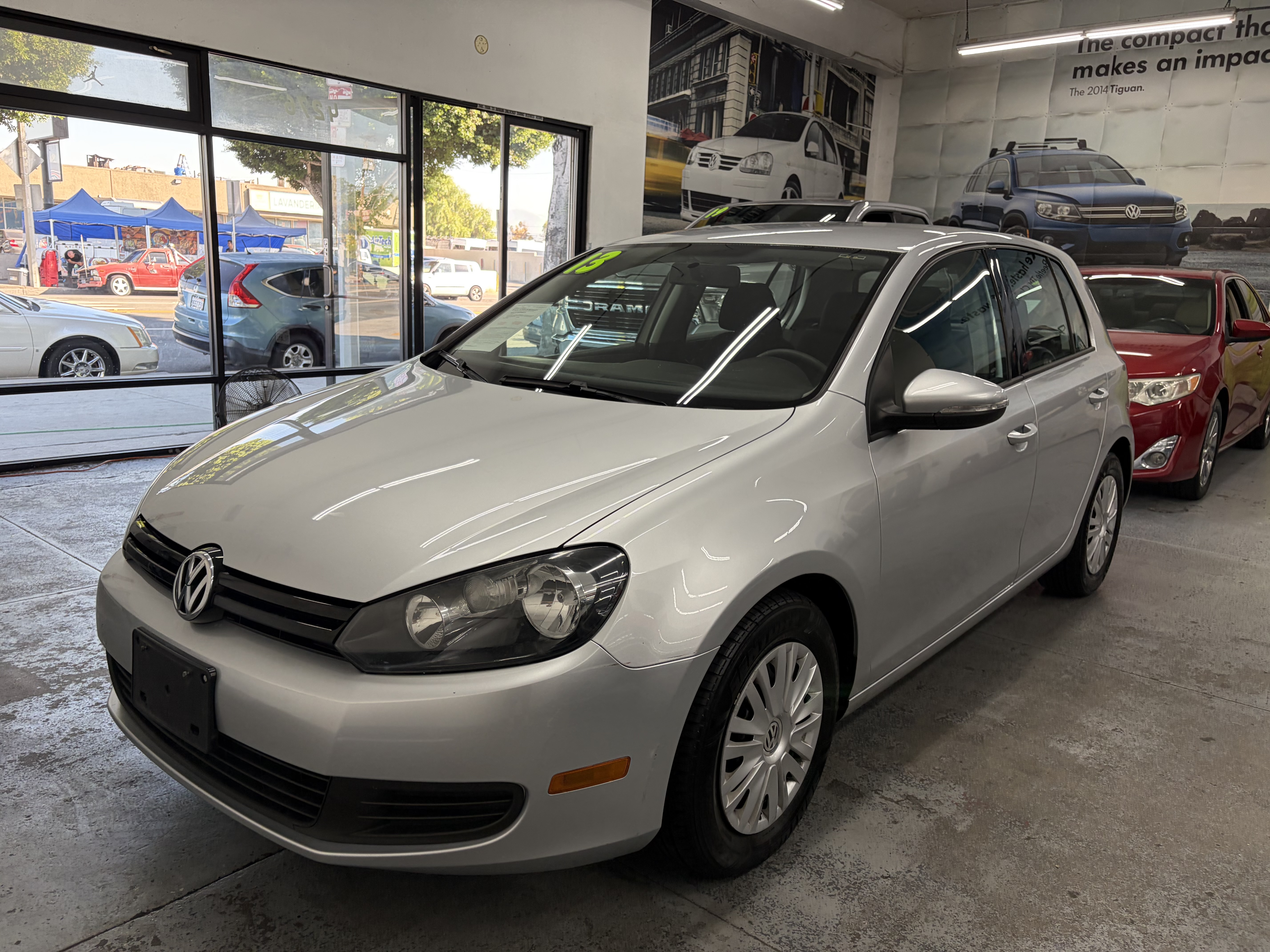 Used 2013 Volkswagen Golf 4-Door FWD image 1