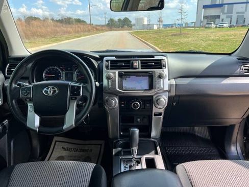 Used 2018 Toyota 4Runner SR5 image 19