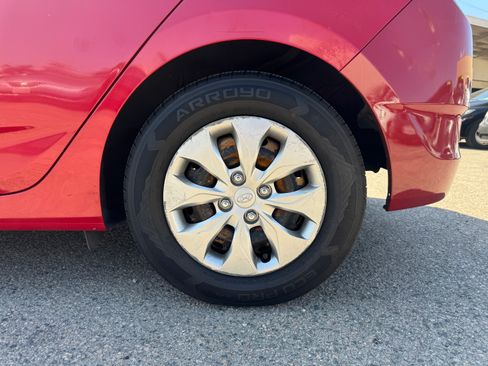 Used 2016 Hyundai Accent SE Hatchback FWD image 15