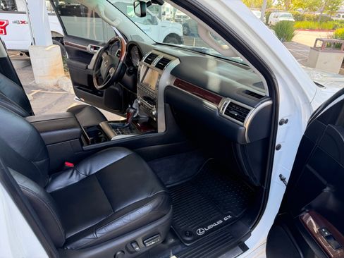 Used 2015 Lexus GX 460 UNAVAIL AWD/4WD image 28