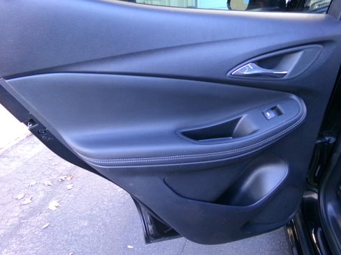 Used 2022 Buick Encore GX Select image 16