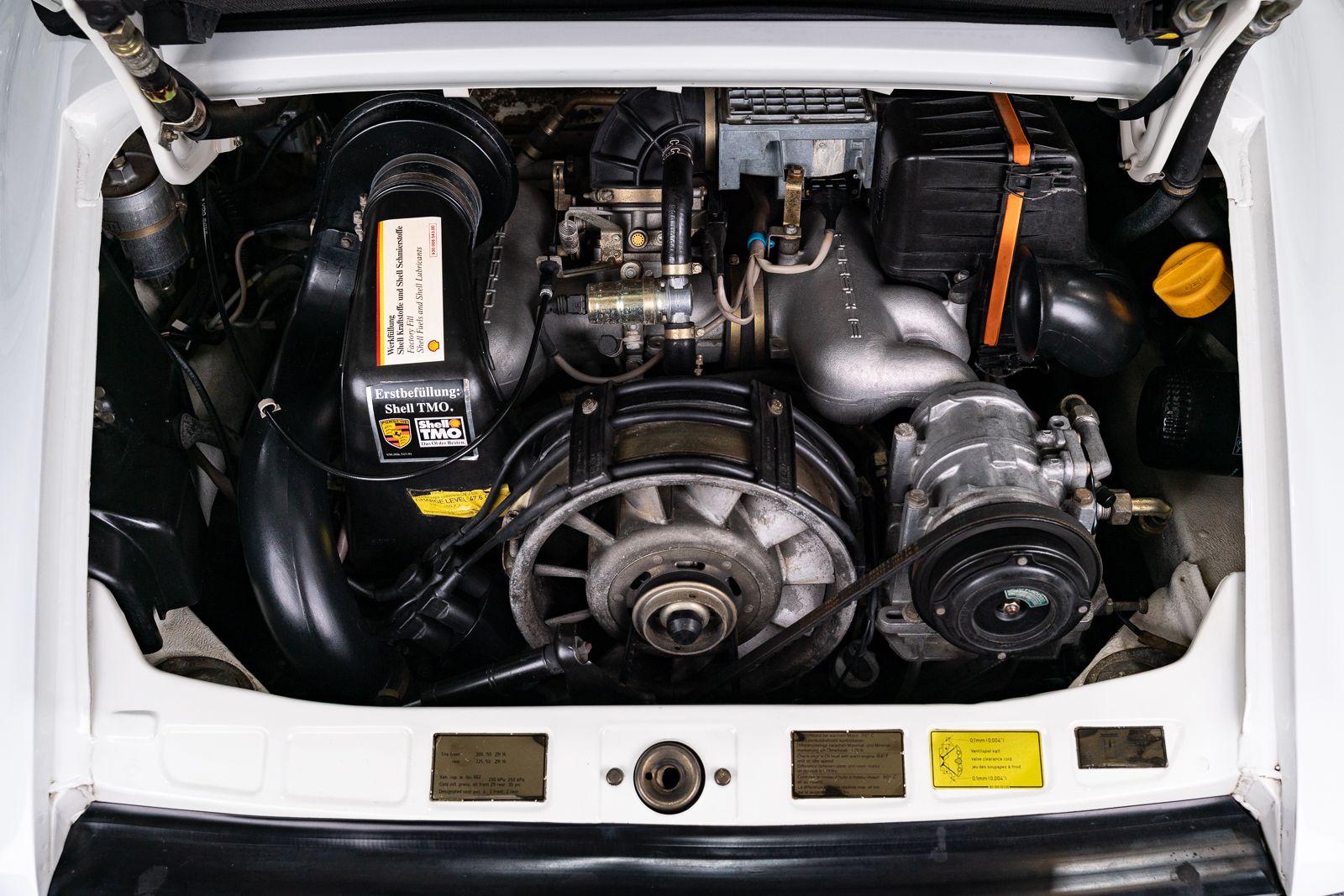 Used 1989 Porsche 911 Carrera Cabriolet RWD image 78