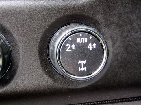 Used 2016 Chevrolet Tahoe 4WD LT image 24
