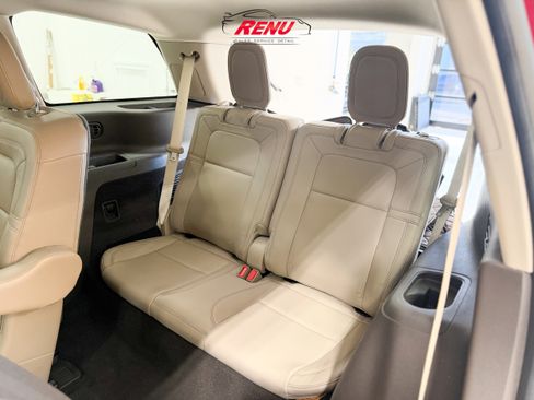 Used 2020 Lincoln Aviator Reserve image 16