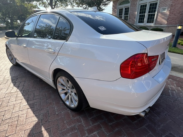 Used 2011 BMW 328i Sedan RWD image 4